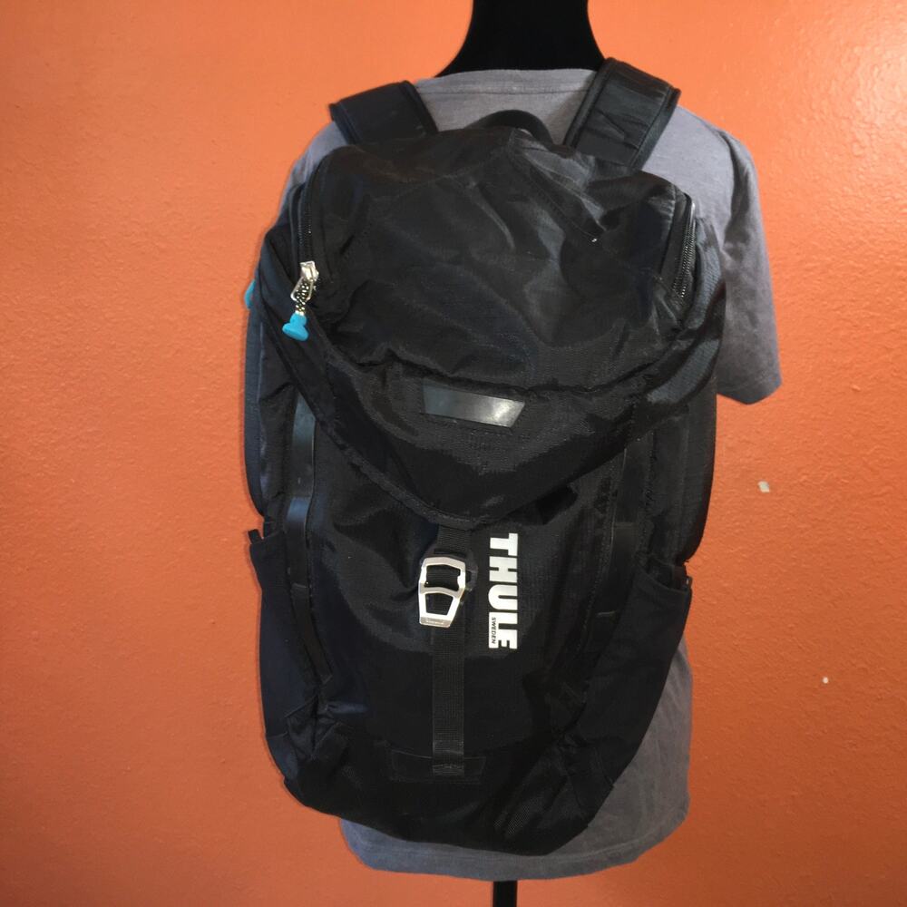 THULE Mosey 28L Daypack Hooded Backpack Black Laptop Bag Hiking Outdoor Travel